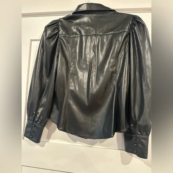 Alice + Olivia Nadine Vegan Top - Picture 7 of 7